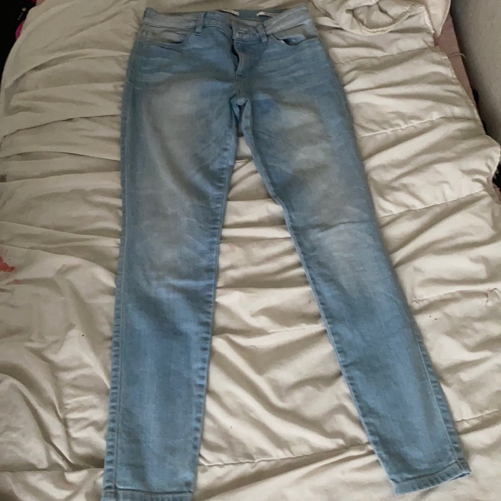Guess light blue jeans curvy